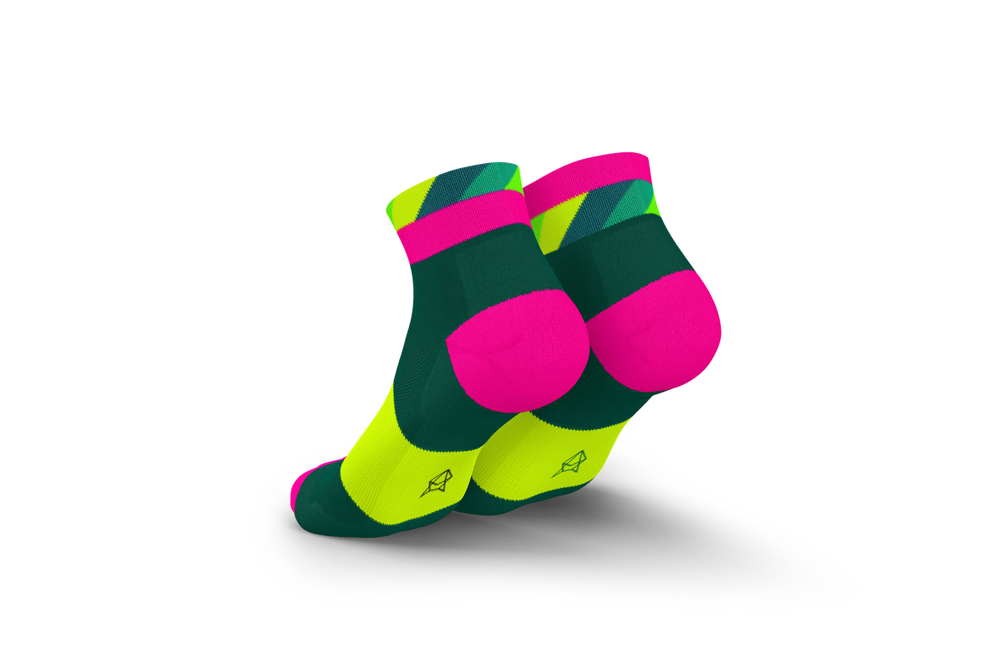 INCYLENCE ULTRALIGHT STRIDES SHORT PETROL PINK