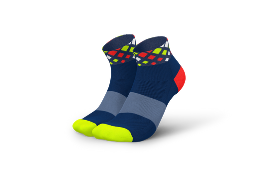 INCYLENCE RUNNING CRYSTALS SHORT NAVY CANARY