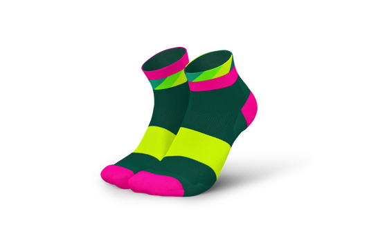 INCYLENCE ULTRALIGHT STRIDES SHORT PETROL PINK